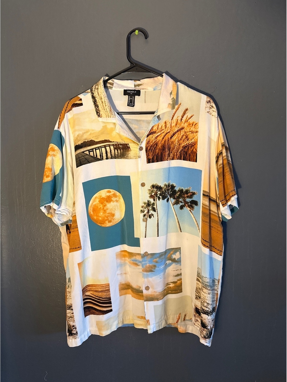 Forever 21 Men's X-Large Button-Up Shirt with Scenic Print